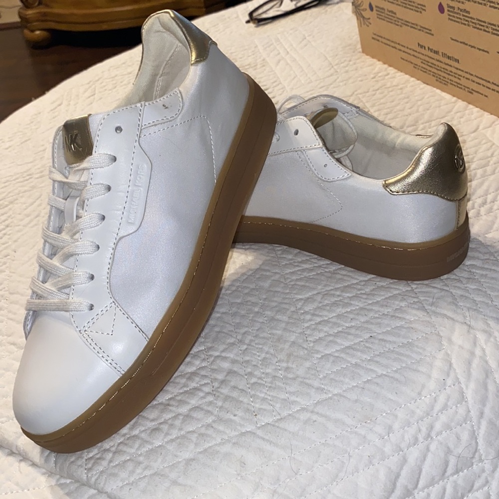 Michael Kors MK Cloth Trainers White Sneakers New - Picture 11 of 12